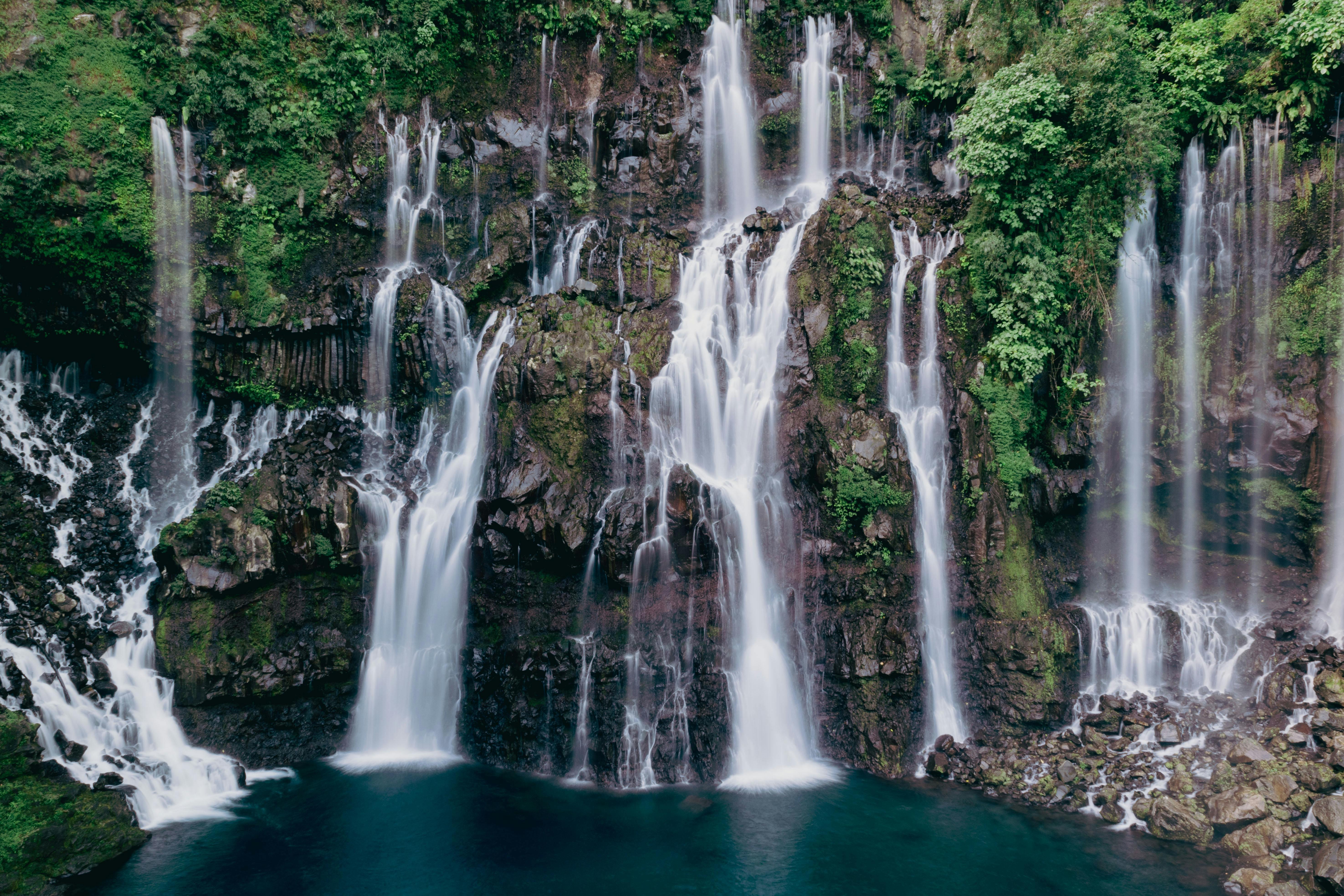 Image link in a carousel for Réunion Island