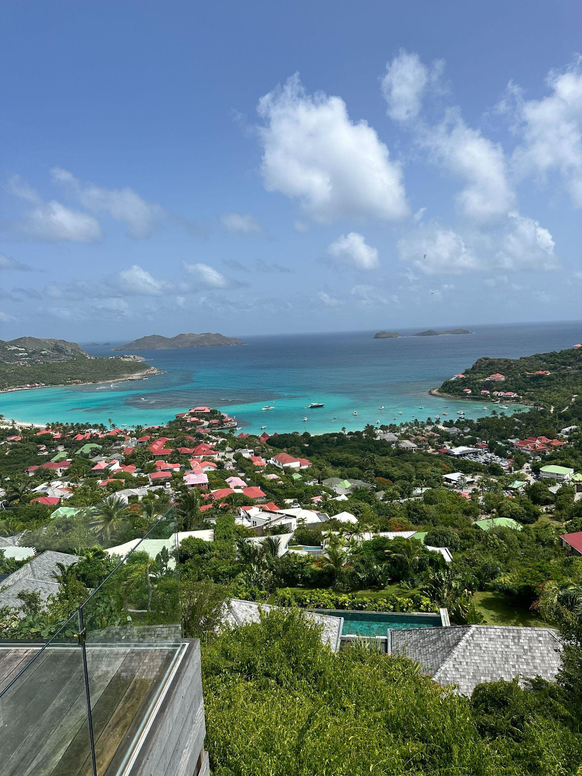 Image link in a carousel for St. Barthélemy